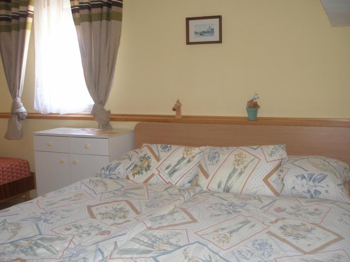 Holiday Home In Balatonkeresztur 19455 Екстериор снимка