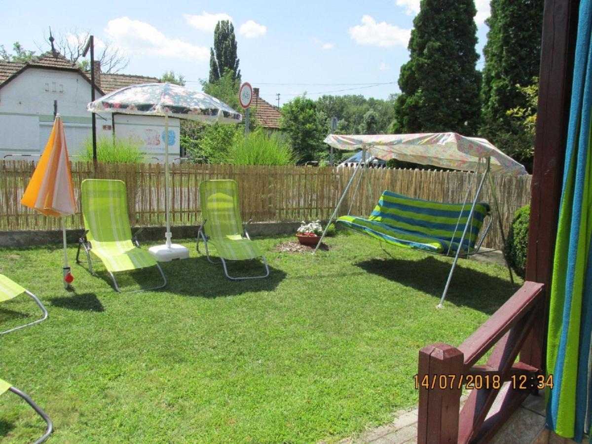 Holiday Home In Balatonkeresztur 19455 Екстериор снимка